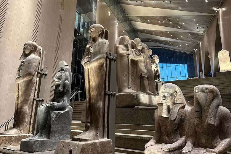Una de las salas del Gran Museo Egipcio