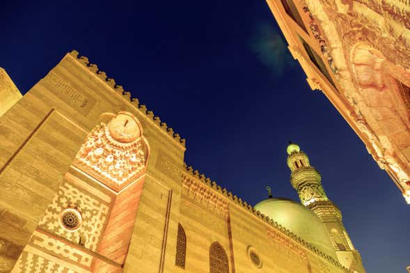 Tour nocturno por El Cairo con cena