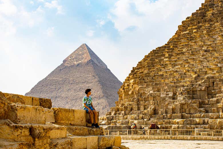 Disfrutando de la excursión a las pirámides de Giza